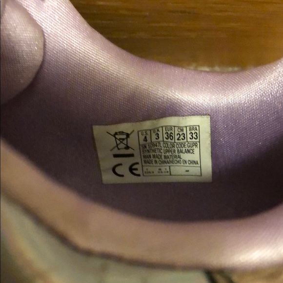 👟Girls Metallic Skechers Size 4 - Picture 5 of 6